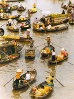 marche flottant sur le mekong, 